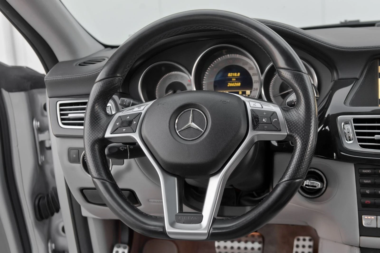 Mercedes-Benz CLS 350 AMG edition , снимка 15 - Автомобили и джипове - 55839992