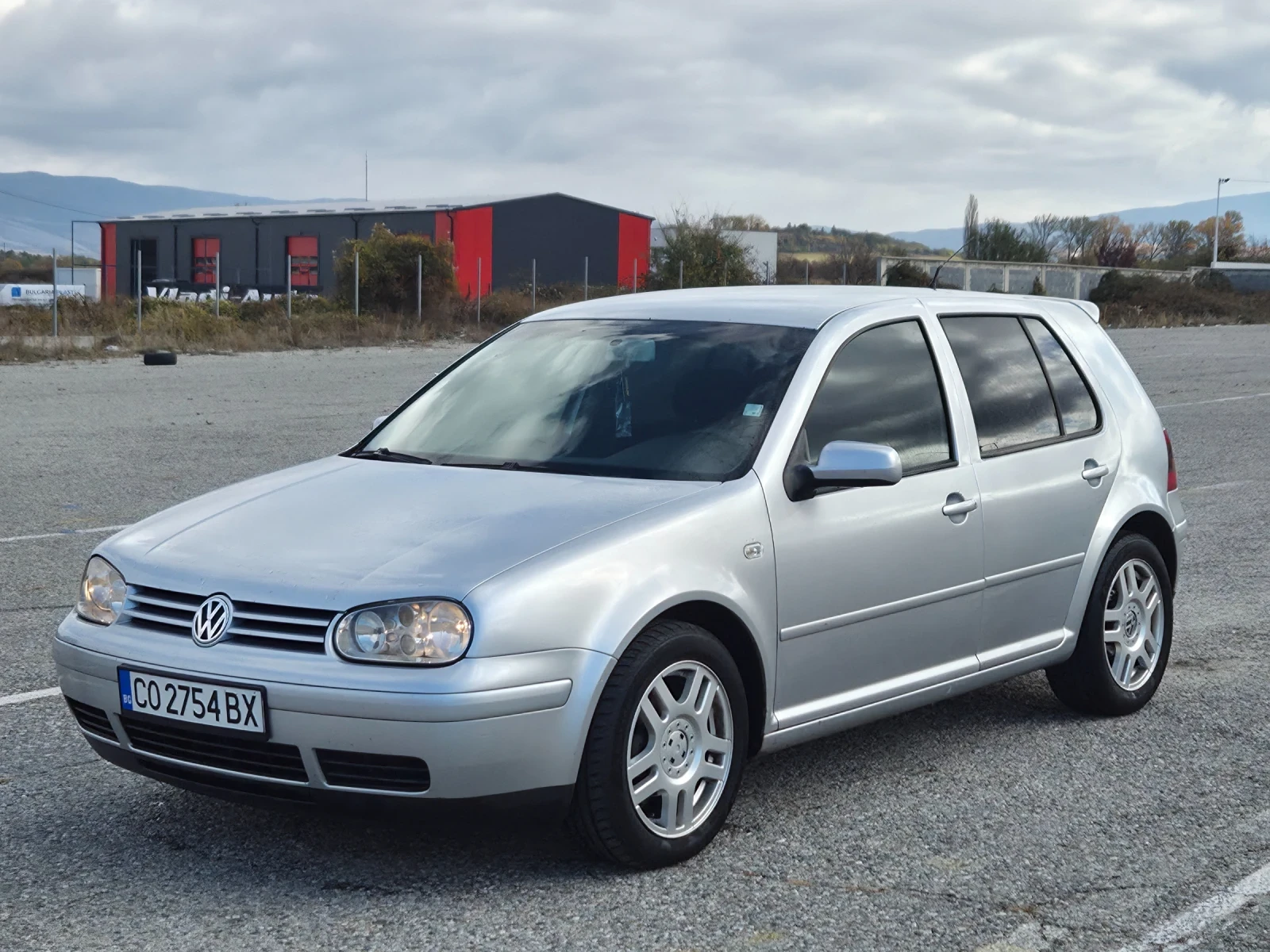 VW Golf 1.6 бензин газ 105 коня 2002г !! 