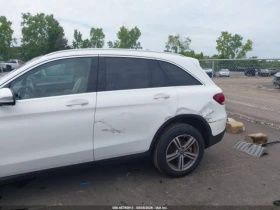 Mercedes-Benz GLC 300 4MATIC * DIGITAL * ПОДГРЕВ * КАМЕРА * ПАНОРАМА, снимка 9