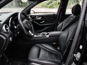 Mercedes-Benz GLC 300 AMG Sport * Панорама * АвтоКредит (ЦЕНА ДО БГ), снимка 8