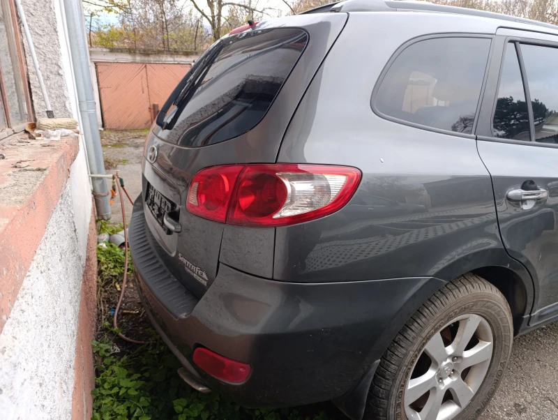 Hyundai Santa fe 2.2, снимка 4 - Автомобили и джипове - 47994407