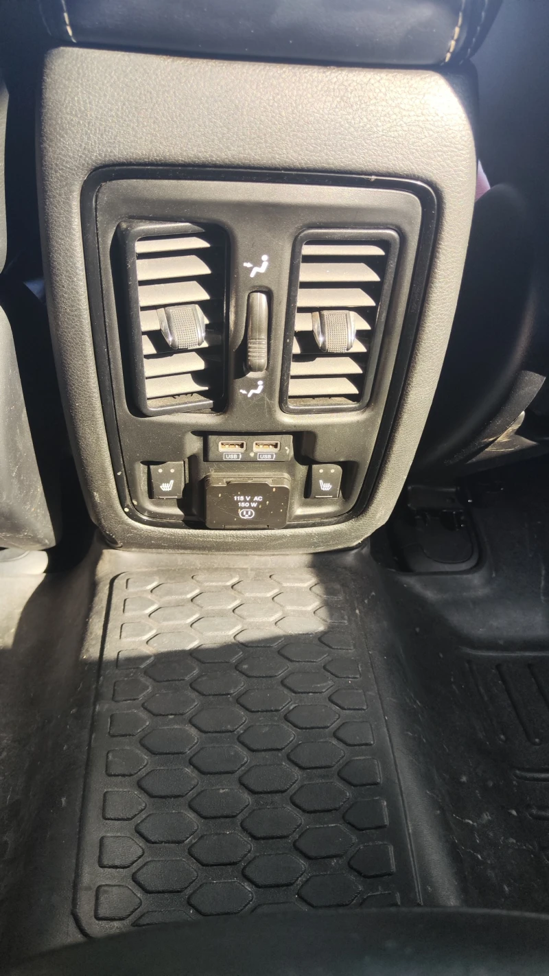 Dodge Durango 6.4 SRT, снимка 12 - Автомобили и джипове - 52155209