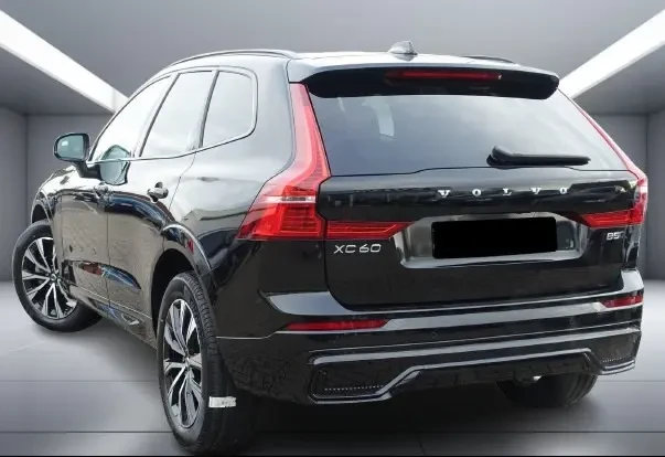 Volvo XC60 B5 AWD = Plus Dark = Гаранция, снимка 2 - Автомобили и джипове - 53591505
