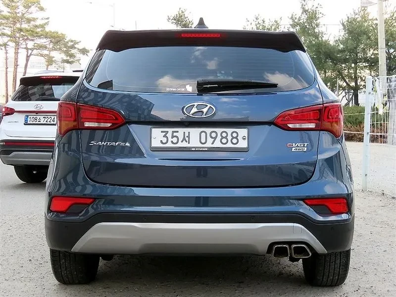 Hyundai Santa fe 2.2 CRDI 4WD - САМО 30% АВАНС, снимка 4 - Автомобили и джипове - 55740251