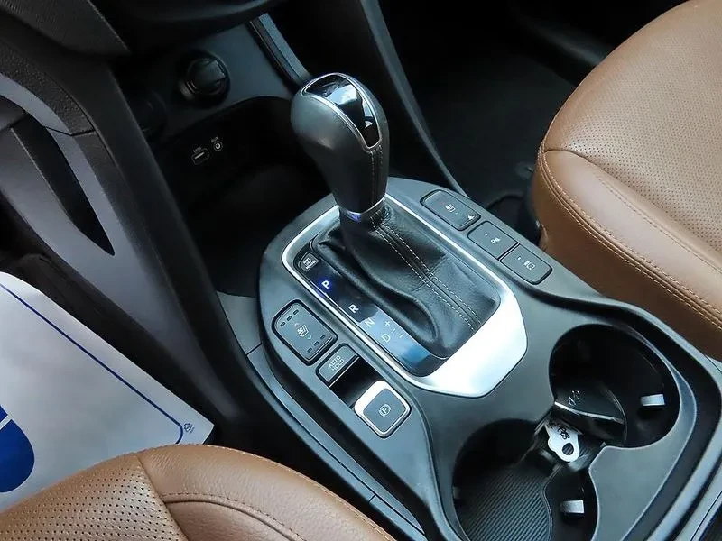 Hyundai Santa fe 2.2 CRDI 4WD - САМО 30% АВАНС, снимка 10 - Автомобили и джипове - 55740251