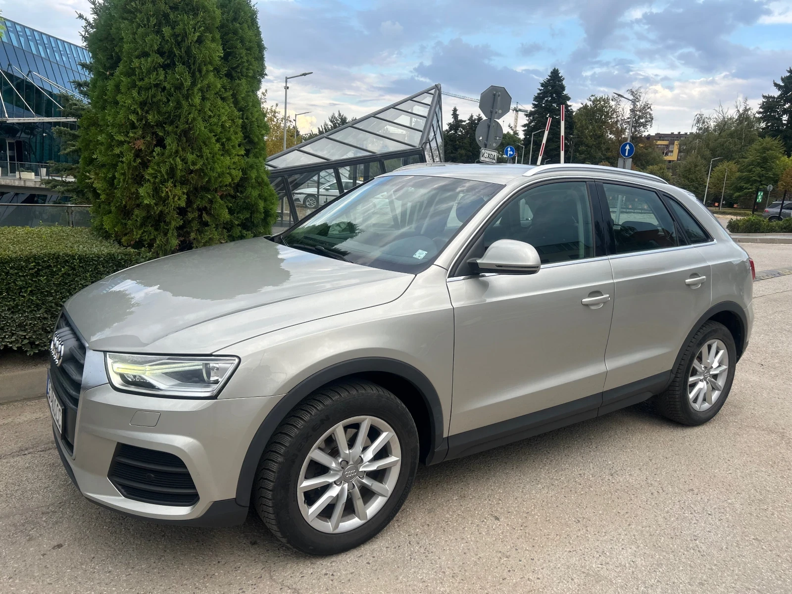 Audi Q3 QUATTRO/ S-TRONIC/ FACE/ FULL LED/ NAVI - изображение 2
