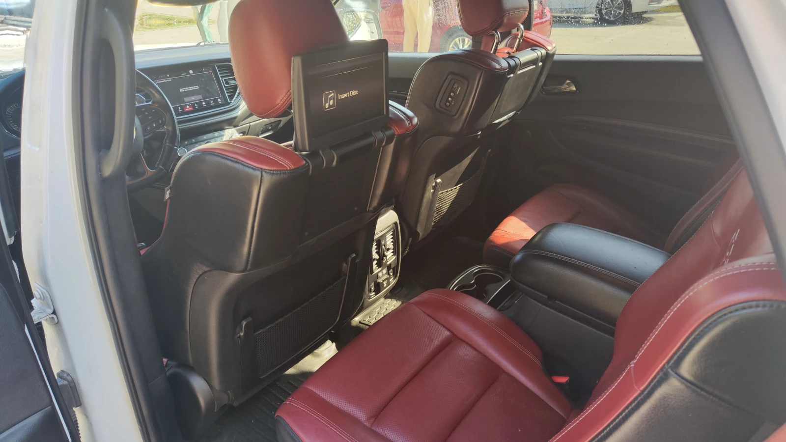 Dodge Durango 6.4 SRT - изображение 9