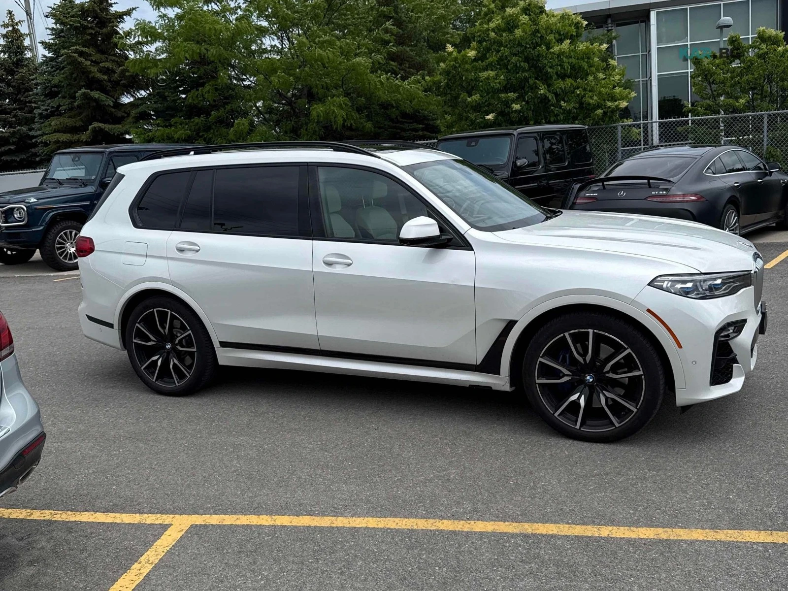 BMW X7 xDrive50i * АвтоКредит * (ЦЕНА ДО БГ), снимка 4 - Автомобили и джипове - 54876363