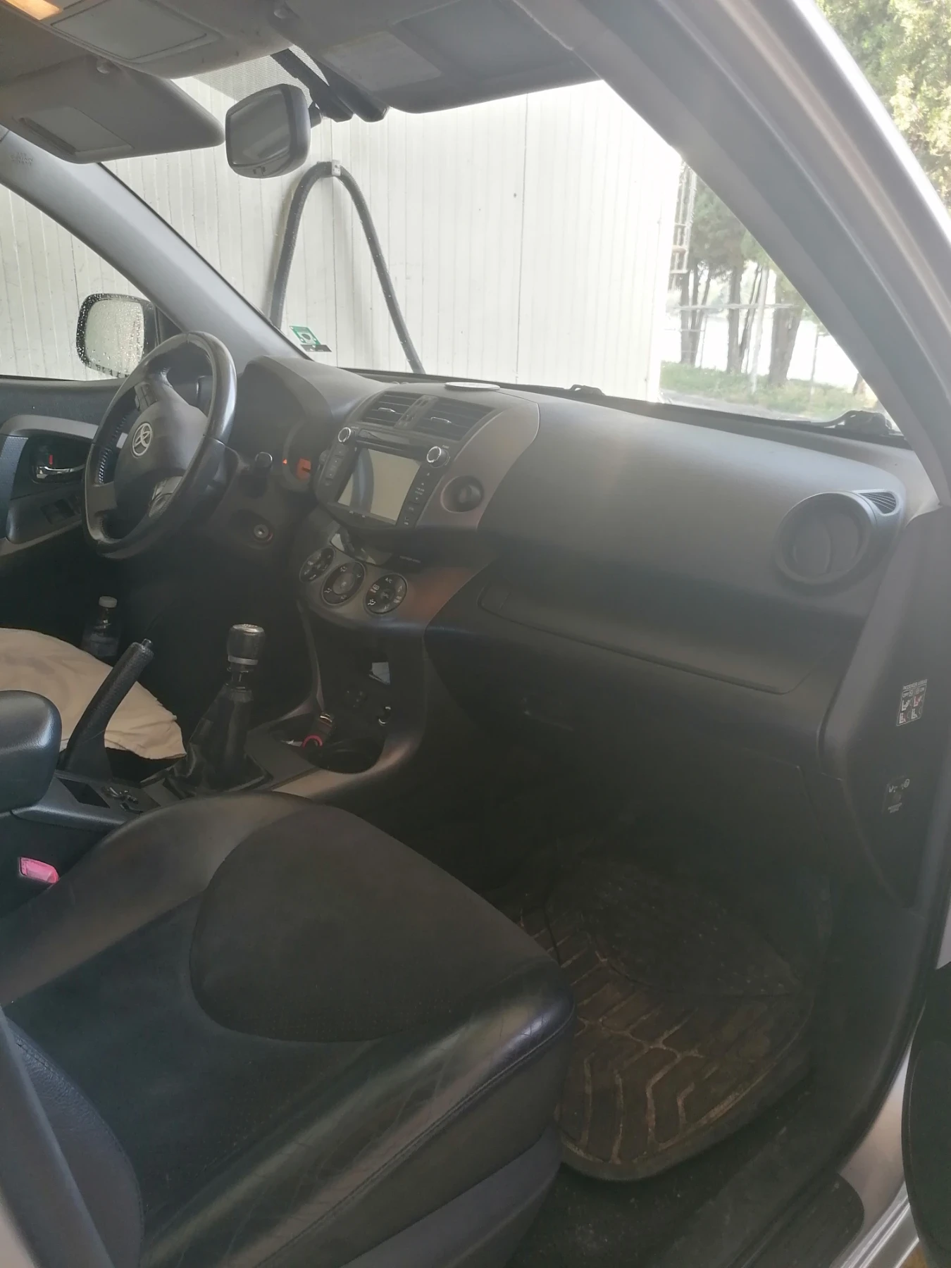 Toyota Rav4 2.2 d4d , снимка 4 - Автомобили и джипове - 55228170
