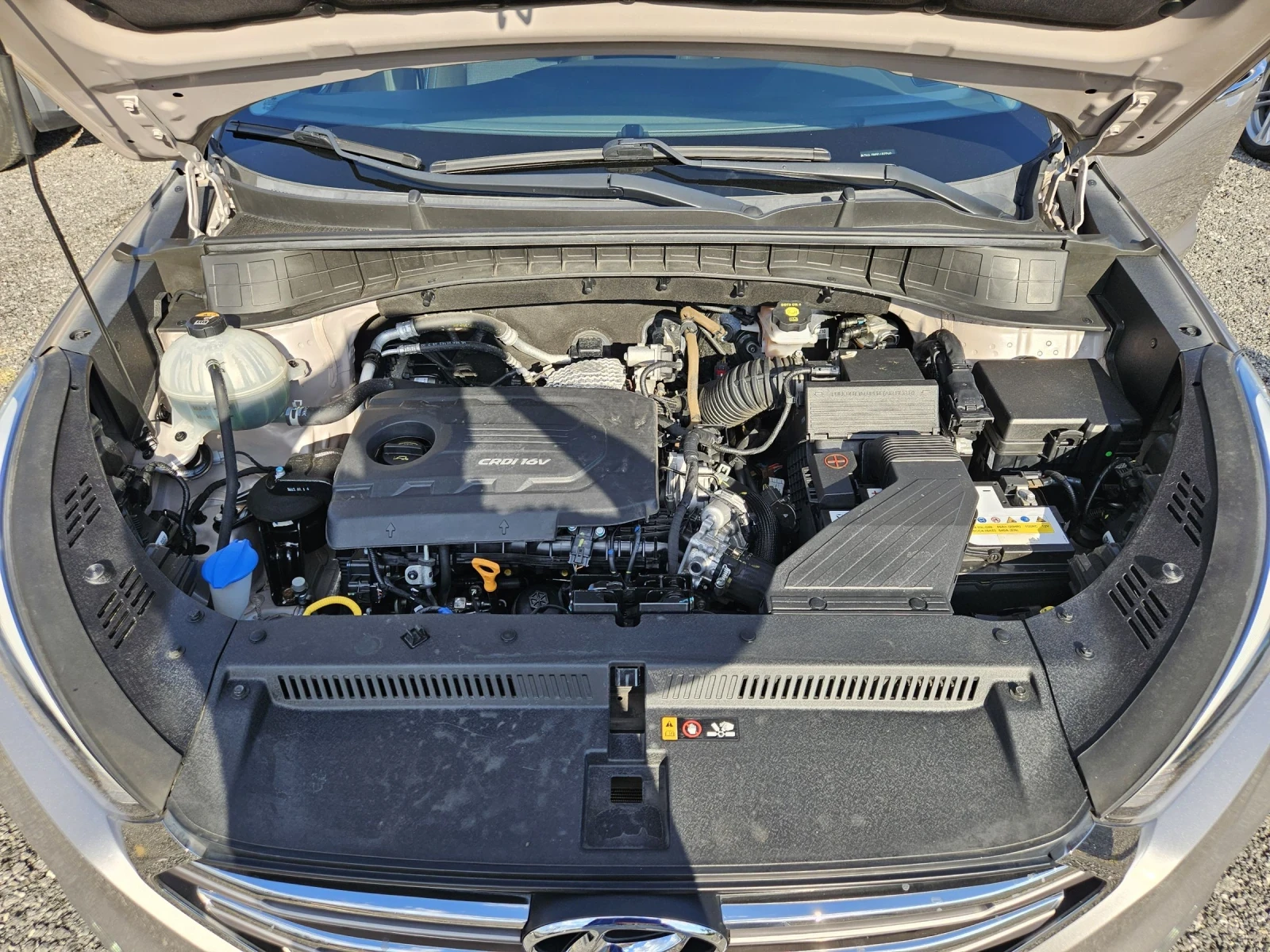 Hyundai Tucson 1.7 crdi Automatic Navi Euro6, снимка 17 - Автомобили и джипове - 55234695