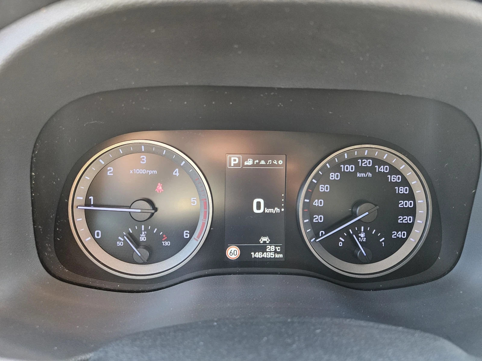 Hyundai Tucson 1.7 crdi Automatic Navi Euro6, снимка 15 - Автомобили и джипове - 55234695