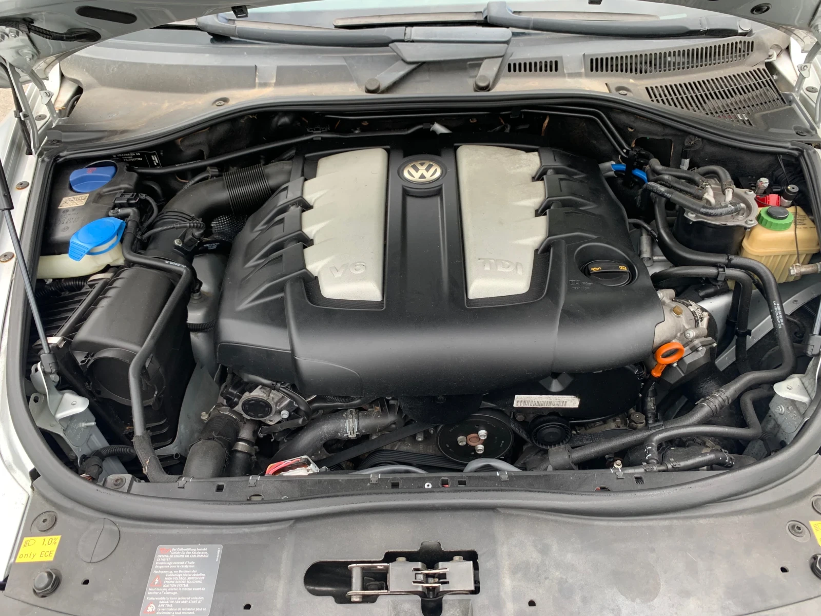 VW Touareg, снимка 15 - Автомобили и джипове - 55989065