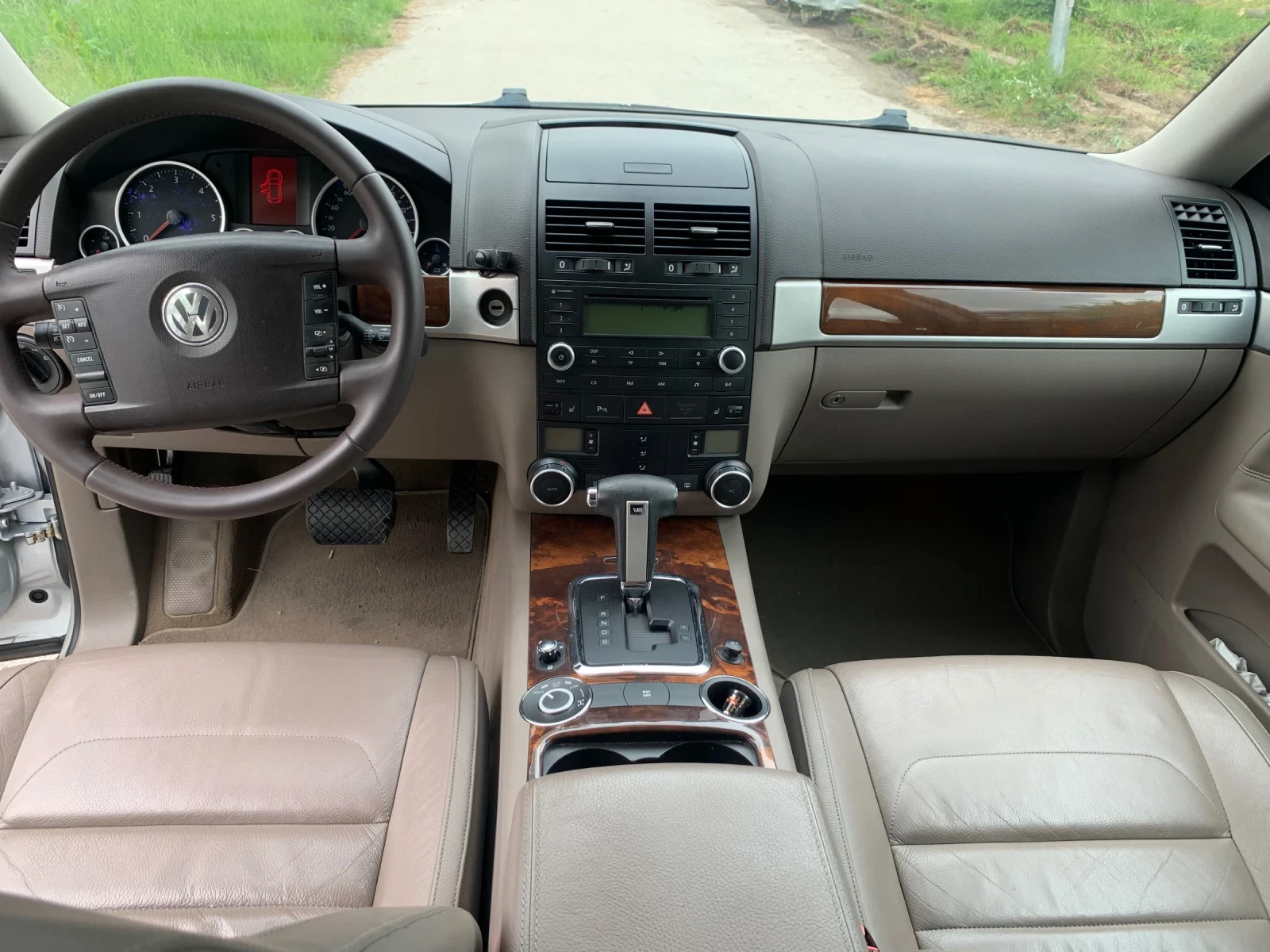 VW Touareg, снимка 12 - Автомобили и джипове - 55989065