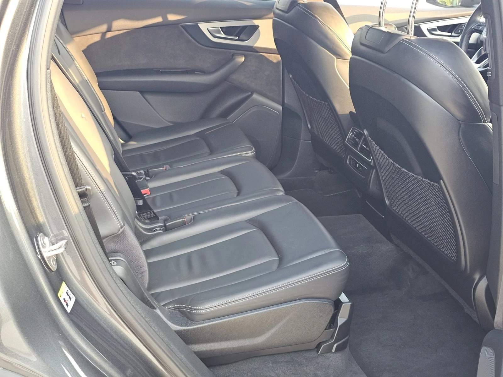 Audi Q7 ТОП !, снимка 8 - Автомобили и джипове - 56046663