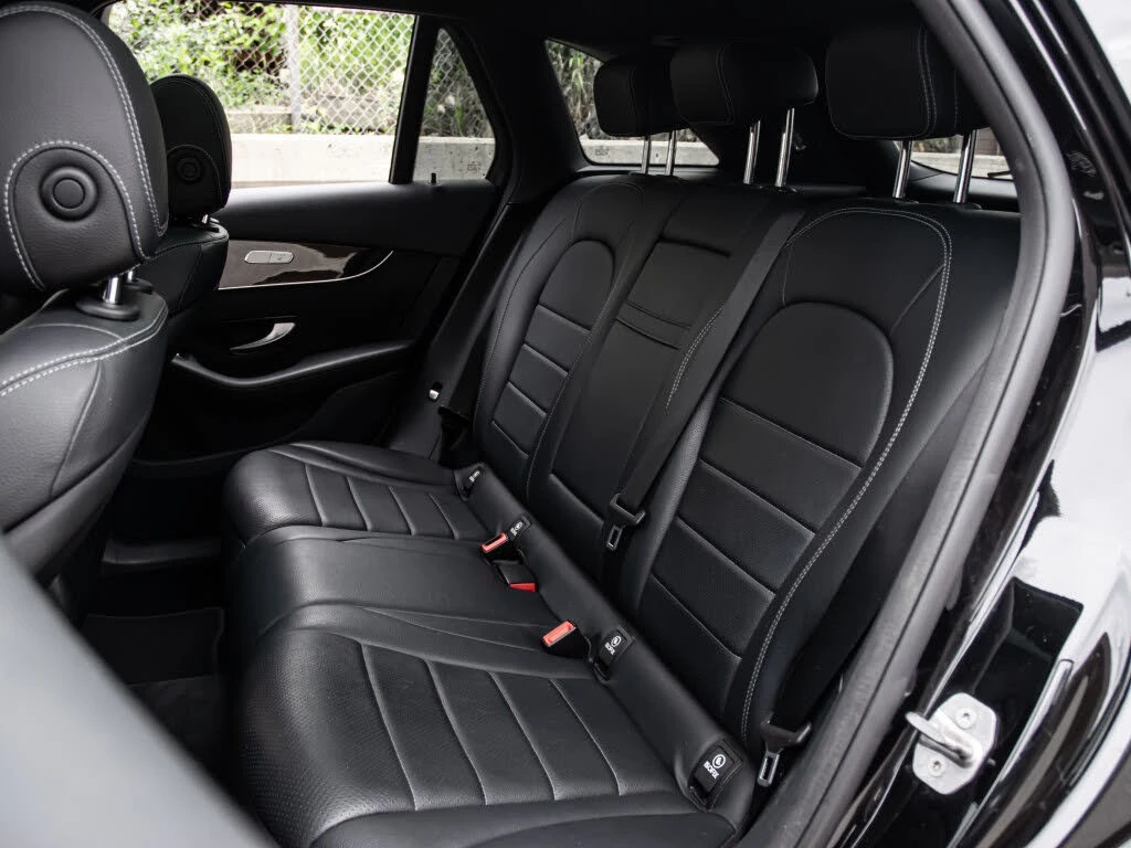 Mercedes-Benz GLC 300 AMG Sport * Панорама * АвтоКредит (ЦЕНА ДО БГ), снимка 10 - Автомобили и джипове - 56187059