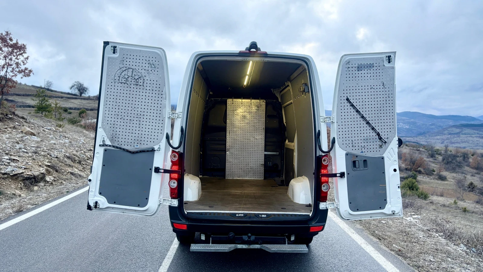 VW Crafter 2.0 TDI (163 к.с.) Webasto, 12/230V Инвертор - изображение 10