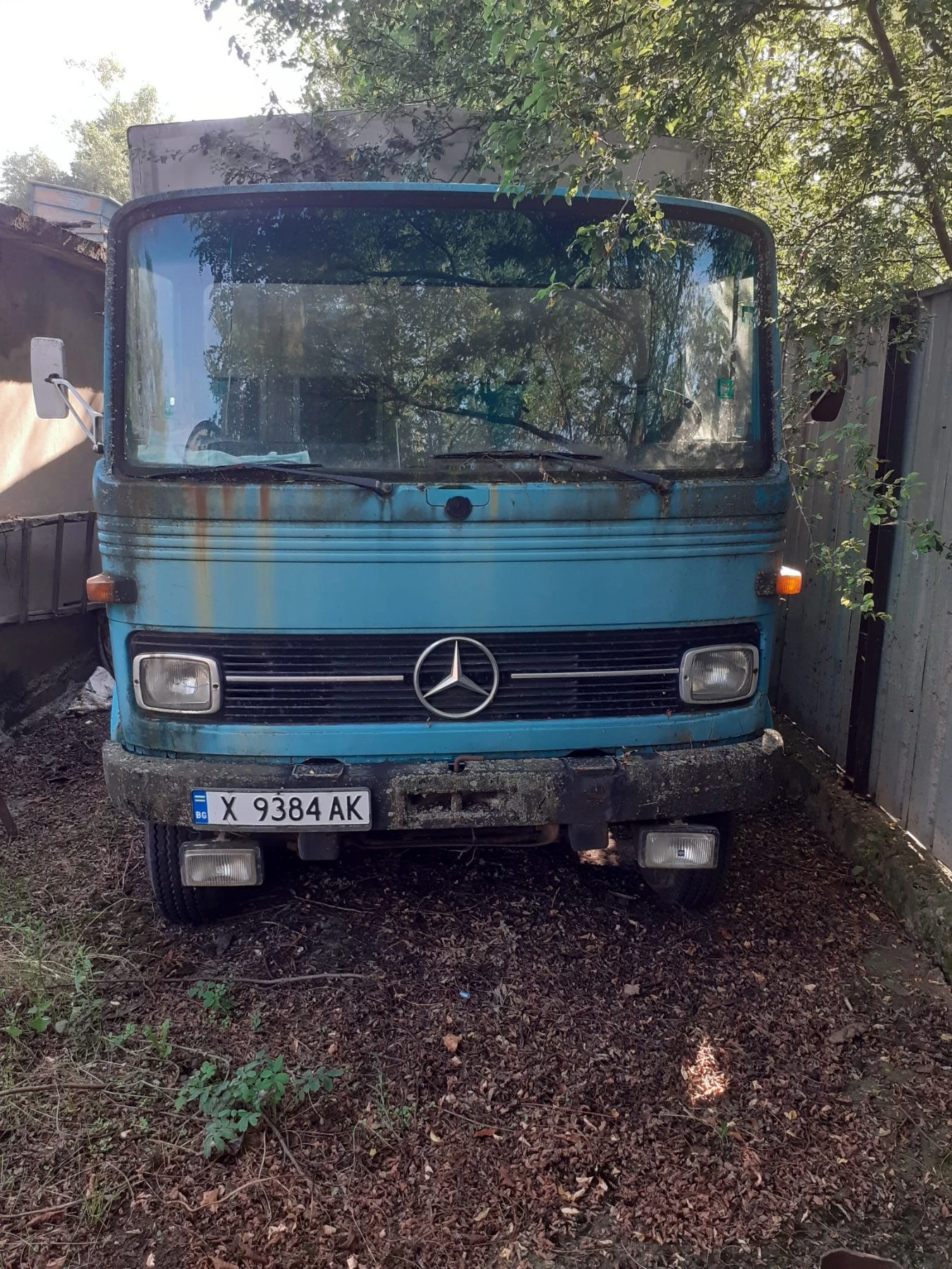 Mercedes-Benz 814 813