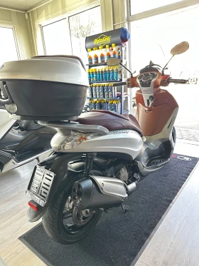 Piaggio Beverly 350i ABS/ASR/LED 2014г., снимка 12