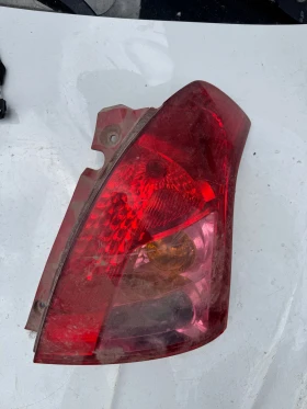 Suzuki Swift 2007г  десен стоп, снимка 1