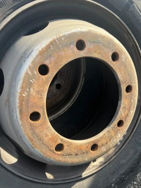 Гуми, снимка 2