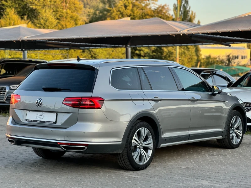 VW Passat ALLTRACK 2.0TDI 4MOTION LED FullAssist PANO NAVI, снимка 5 - Автомобили и джипове - 42518840