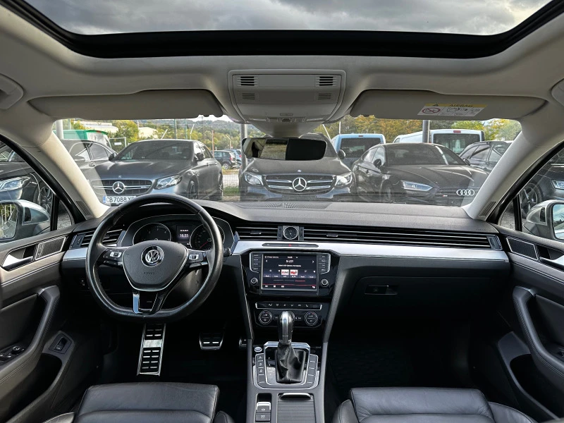 VW Passat ALLTRACK 2.0TDI 4MOTION LED FullAssist PANO NAVI, снимка 9 - Автомобили и джипове - 42518840