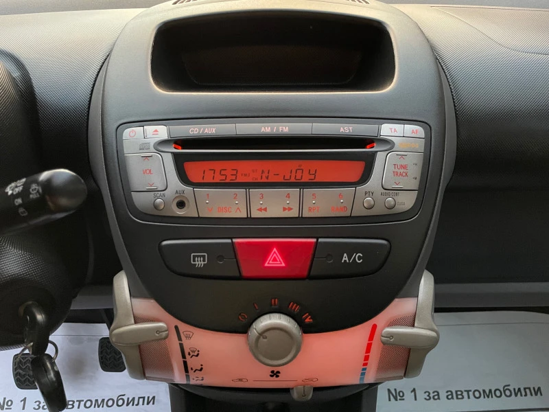 Toyota Aygo 1.0 i A/C, снимка 12 - Автомобили и джипове - 47338126