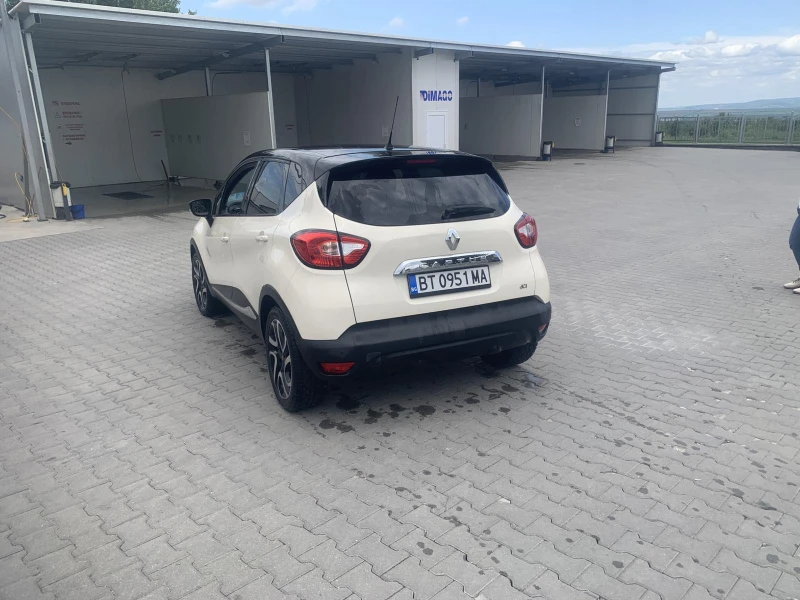 Renault Captur 1.5, снимка 8 - Автомобили и джипове - 52730112