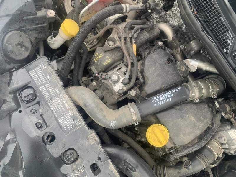 Renault Captur 1.5, снимка 17 - Автомобили и джипове - 52730112