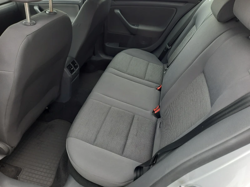 VW Golf 1.4i, снимка 7 - Автомобили и джипове - 51708808