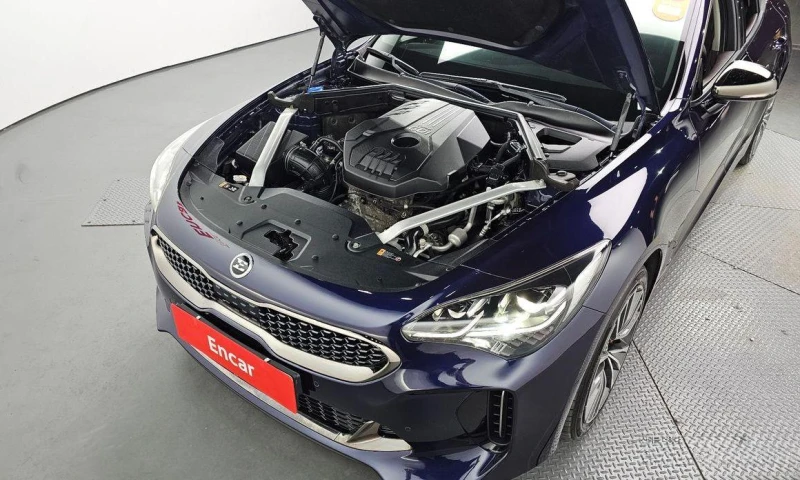 Kia Stinger 2.0 Turbo AWD * НАЙ-ДОБРА ЦЕНА В БЪЛГАРИЯ* , снимка 6 - Автомобили и джипове - 51966968
