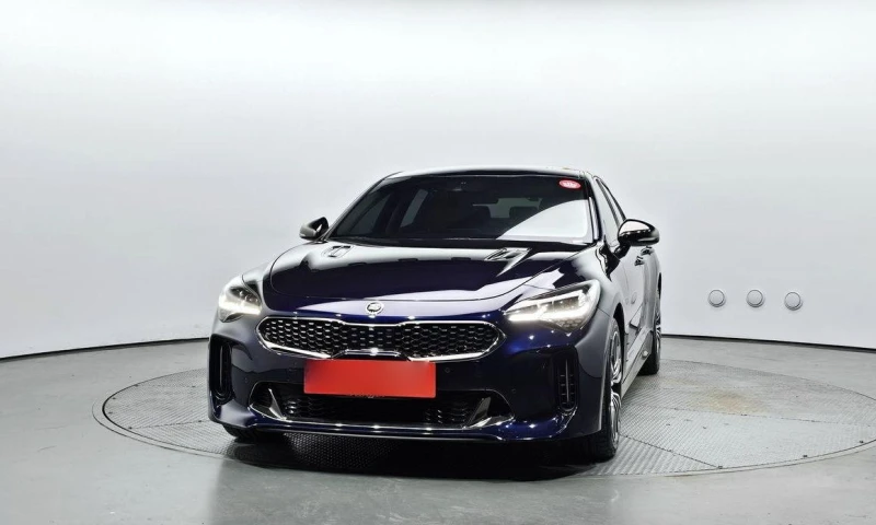 Kia Stinger 2.0 Turbo AWD * НАЙ-ДОБРА ЦЕНА В БЪЛГАРИЯ* , снимка 3 - Автомобили и джипове - 51966968