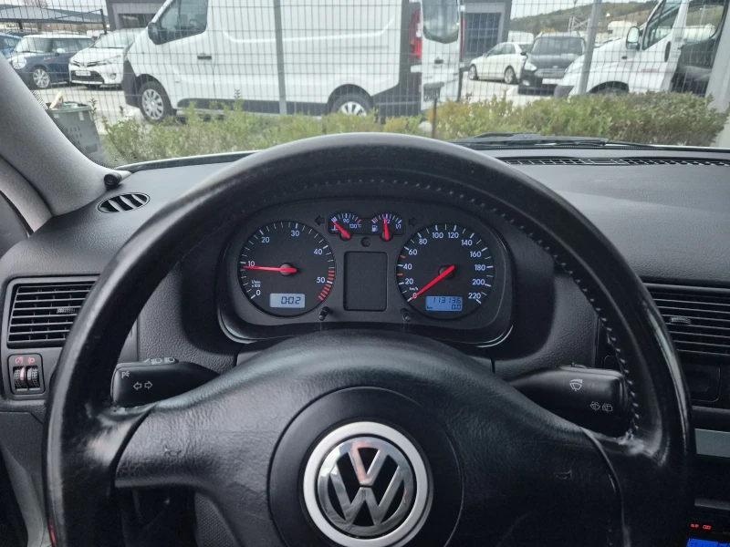 VW Golf 1, 9 TDI  Уникален, юбилеен, 113, 000км!!!, снимка 13 - Автомобили и джипове - 52324147