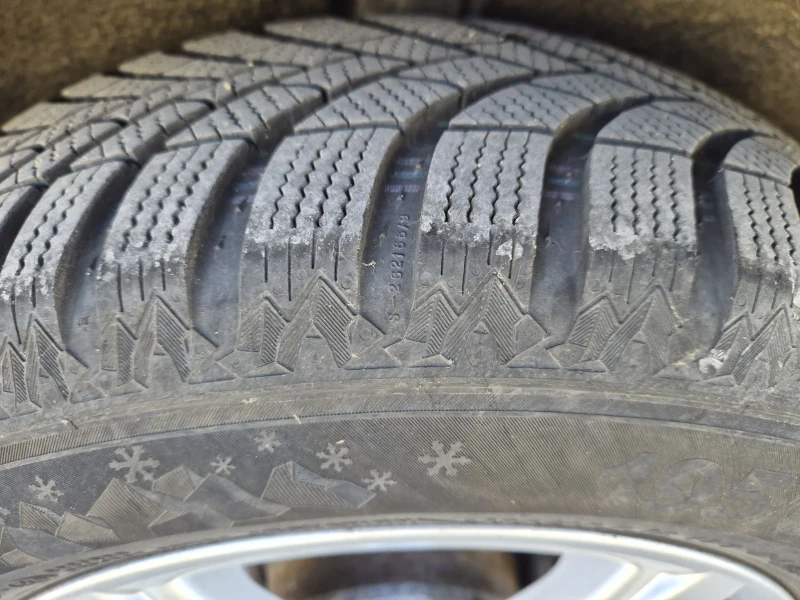 VW Golf, снимка 3 - Автомобили и джипове - 52480057