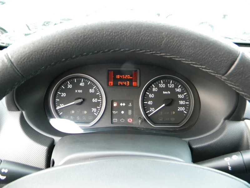 Dacia Sandero STEPWAY* 1.5DCI-184000km* KATO НОВА* EURO5A, снимка 9 - Автомобили и джипове - 52616939