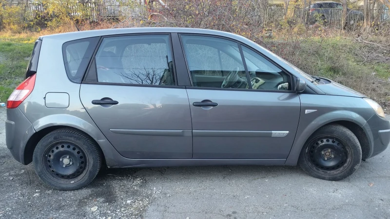 Renault Scenic 1.6i, снимка 6 - Автомобили и джипове - 53059688