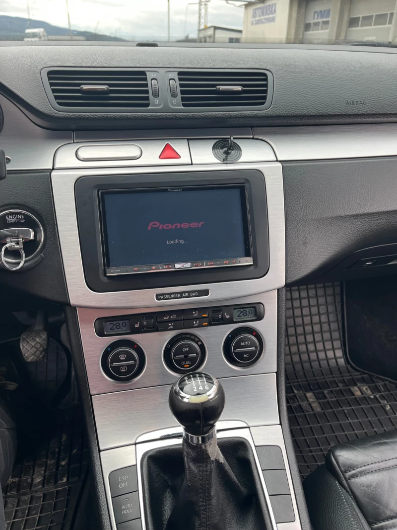 VW Passat 2.0 TDI 170 к.с., снимка 10 - Автомобили и джипове - 53062095