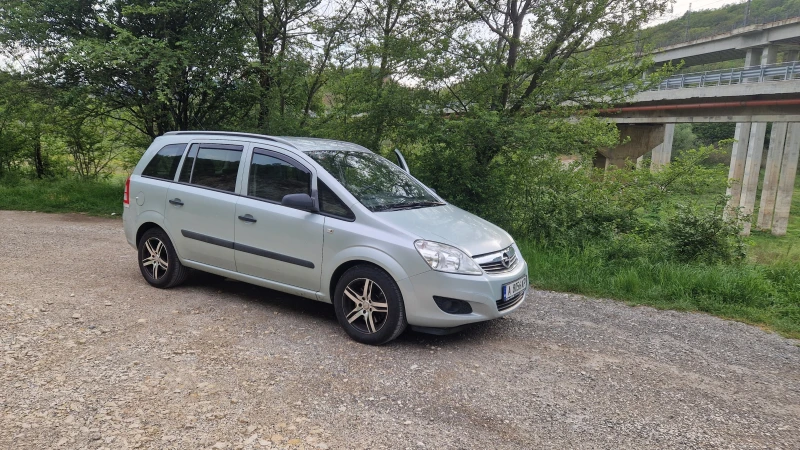 Opel Zafira 1.6 метан, снимка 3 - Автомобили и джипове - 53194444