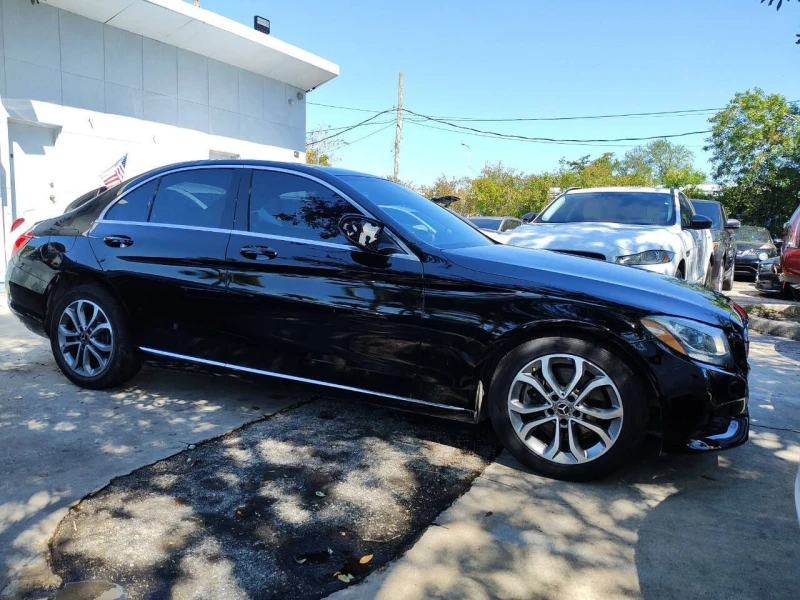 Mercedes-Benz C 300, снимка 13 - Автомобили и джипове - 53442203