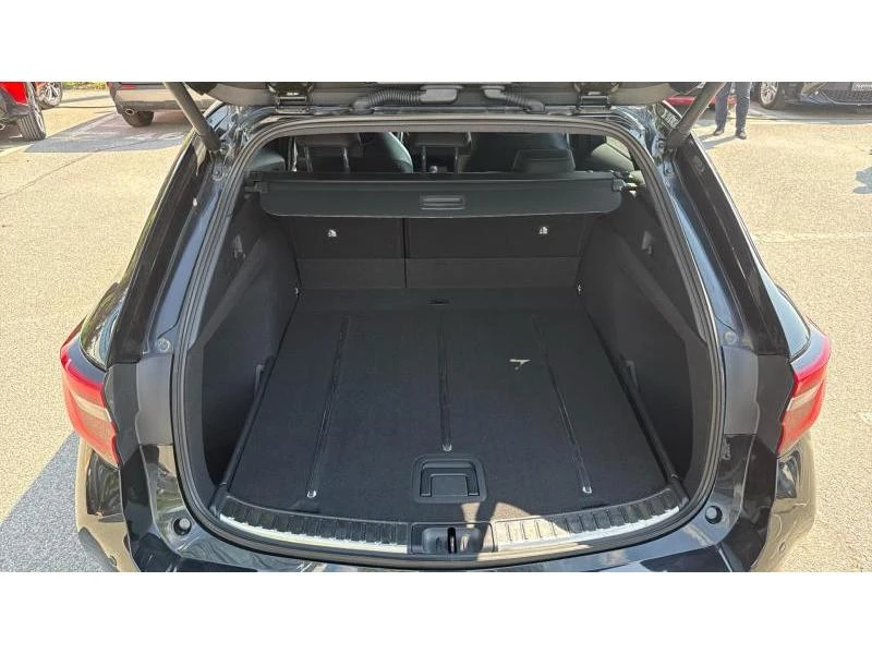 Toyota Corolla TS 1.8 HSD Premium - изображение 10