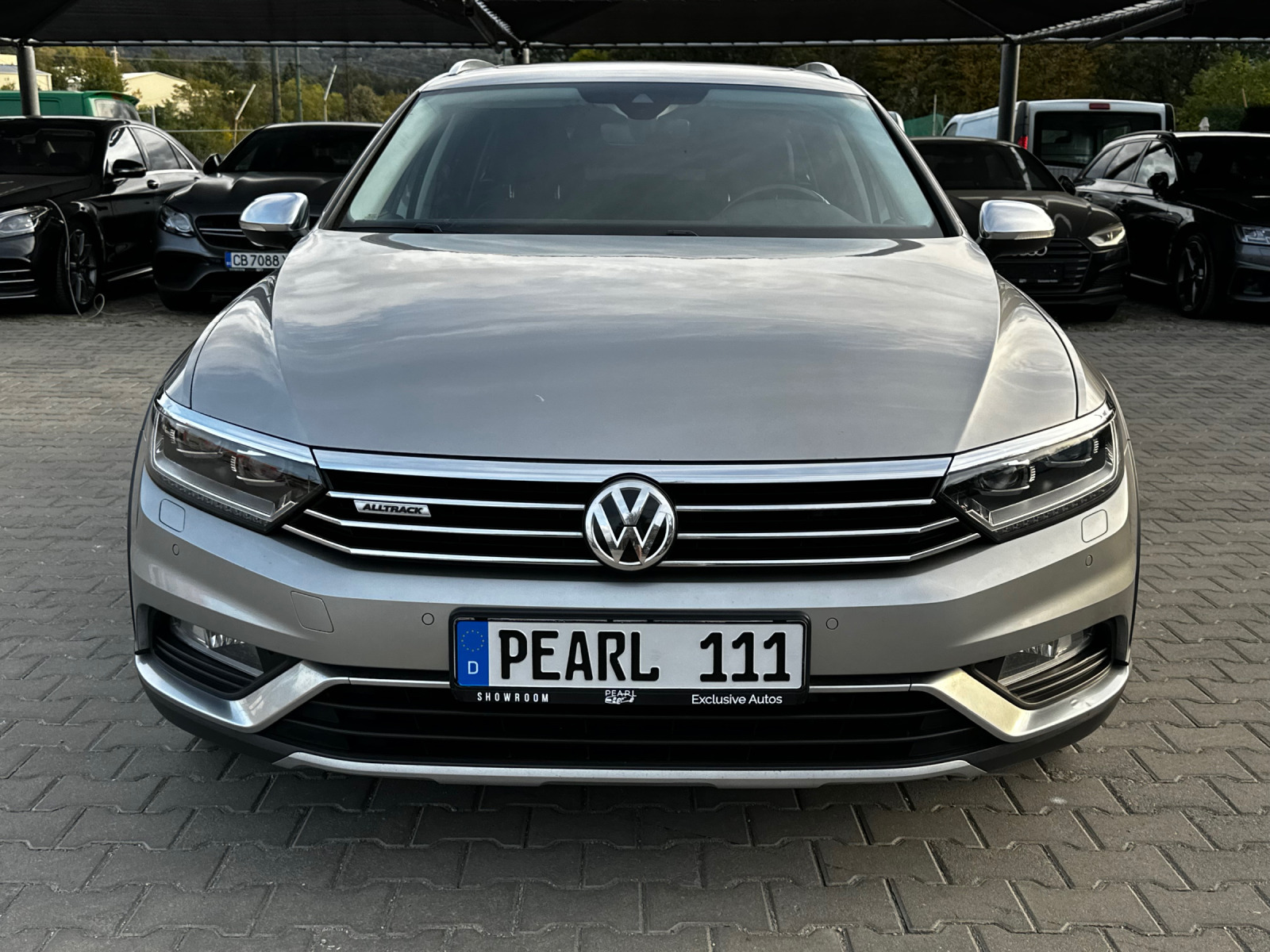 VW Passat ALLTRACK 2.0TDI 4MOTION LED FullAssist PANO NAVI - изображение 1