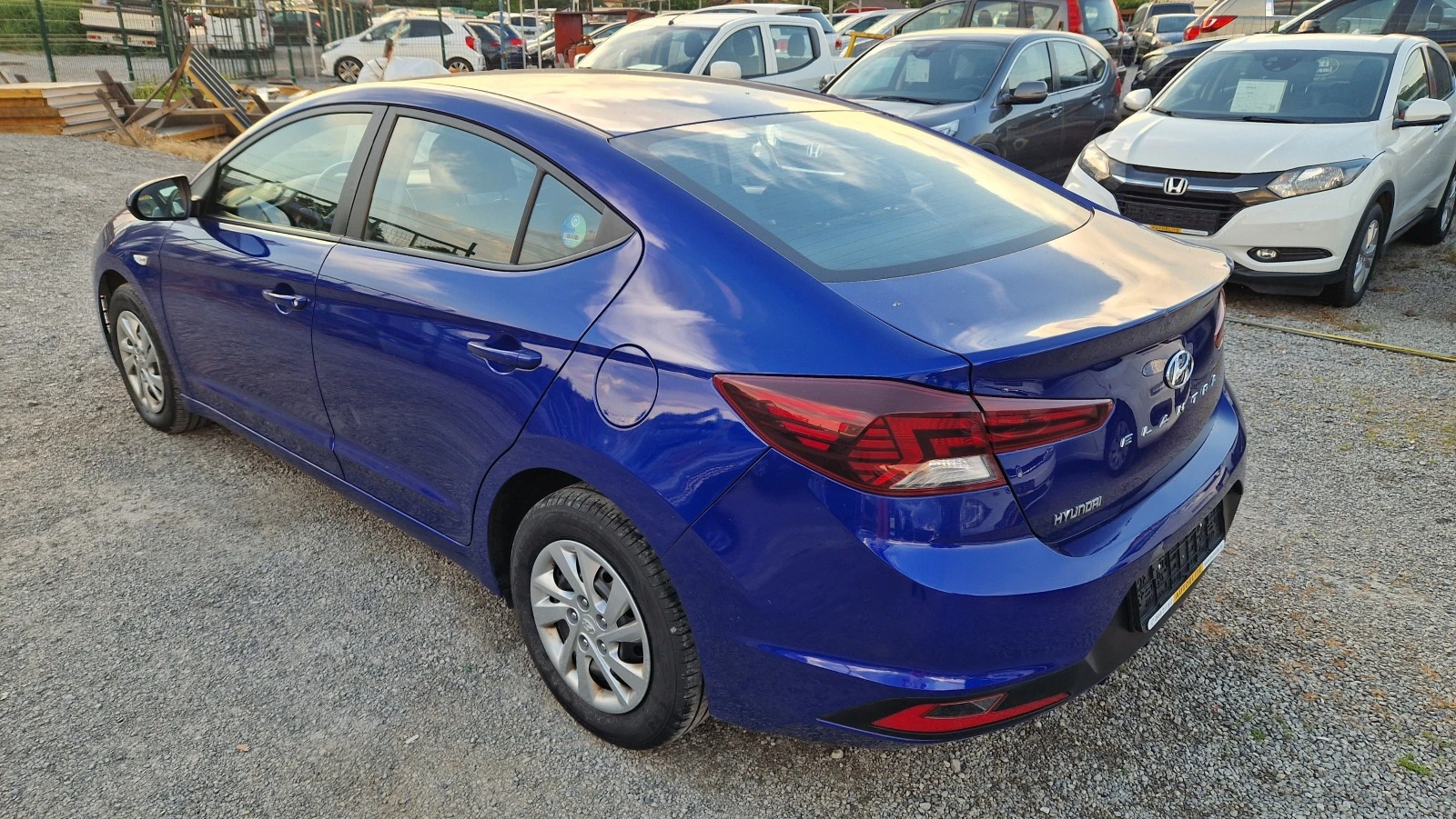 Hyundai Elantra 1.6i EUR.6 - изображение 4