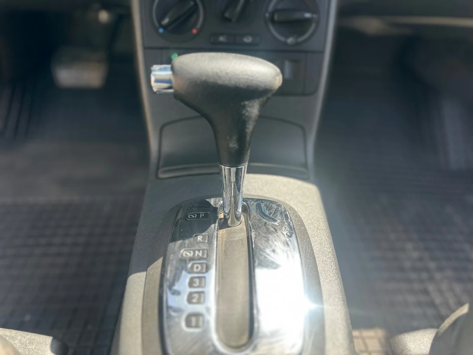 VW Lupo Wolkswagen Lupo Автоматик - изображение 9