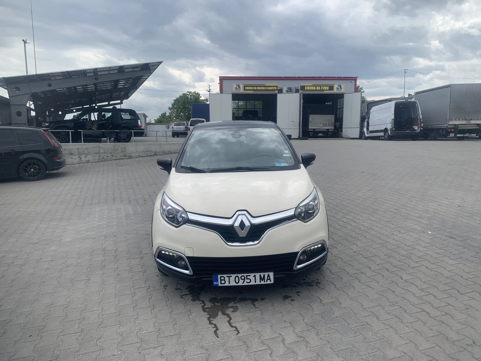 Renault Captur 1.5 - изображение 2