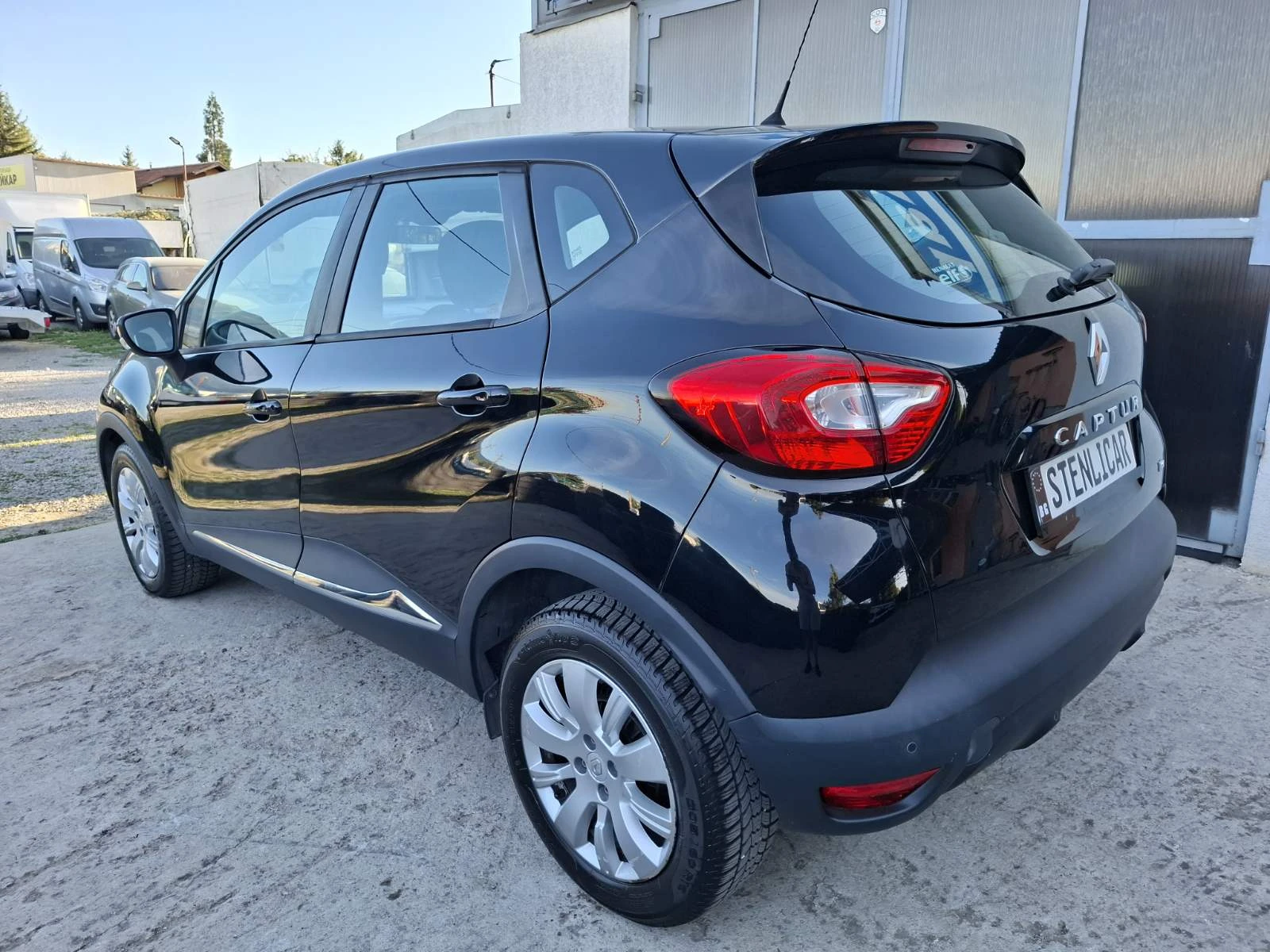 Renault Captur PDC-АВТОМАТИК-НАВИ-KEYLESS - изображение 8