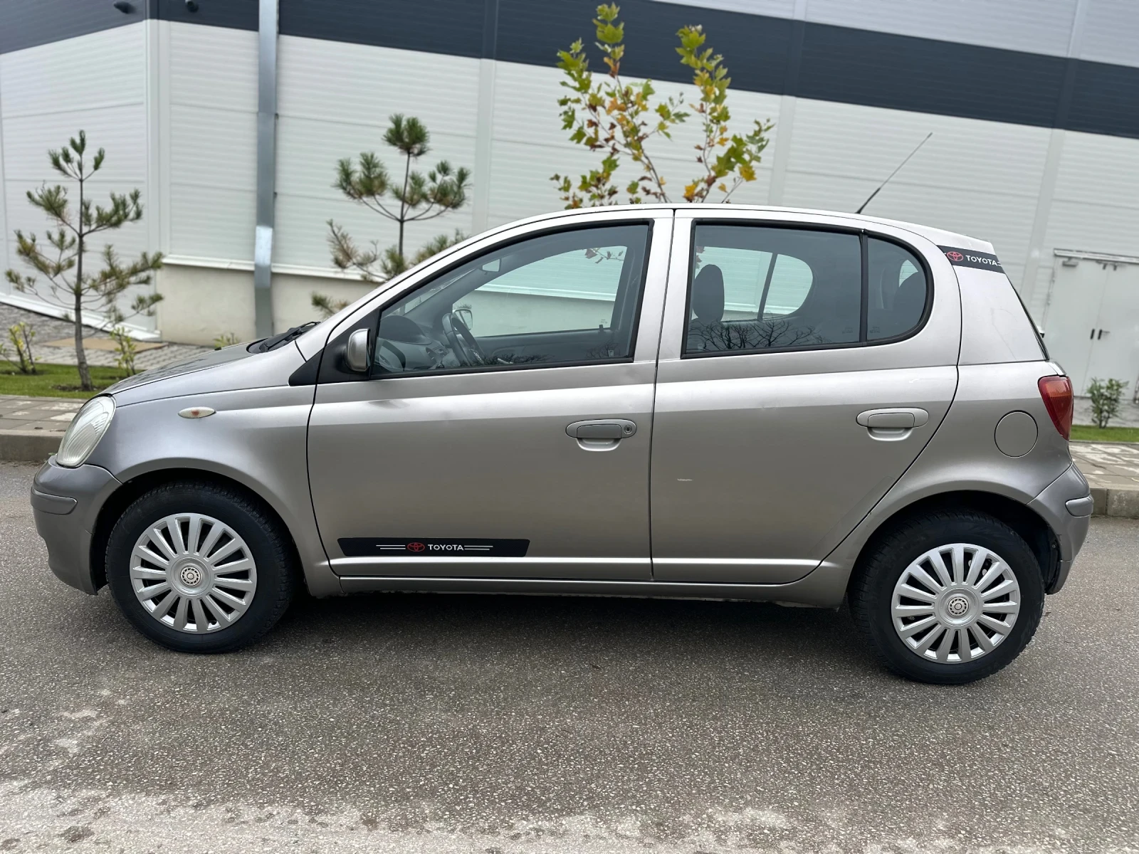 Toyota Yaris 1.3VVT-i/FACELIFT//KLIMATIK//87PS// - изображение 2