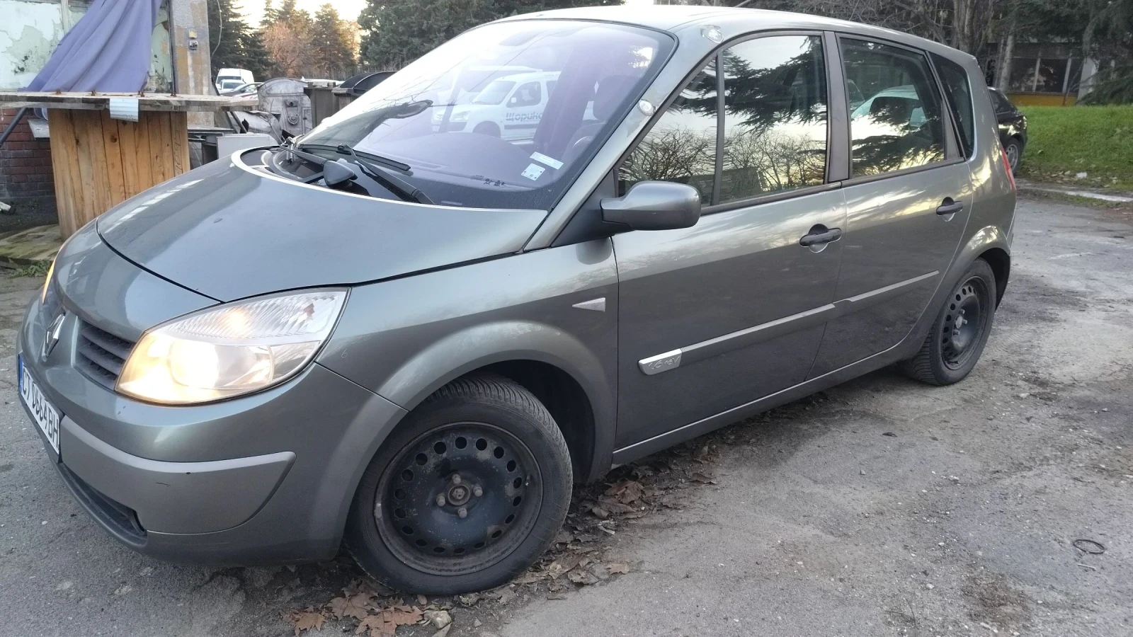 Renault Scenic 1.6i - изображение 2