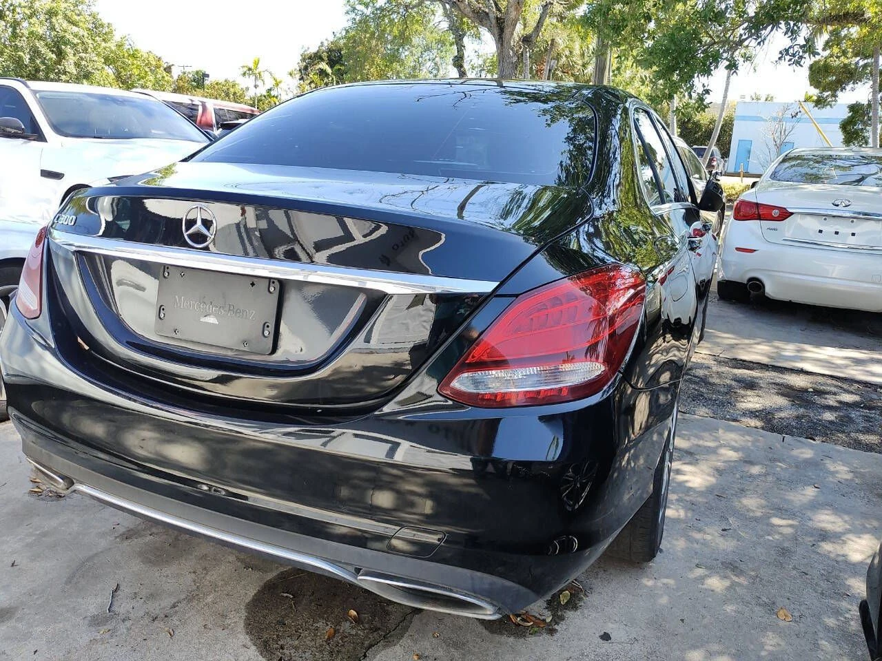 Mercedes-Benz C 300  - изображение 10