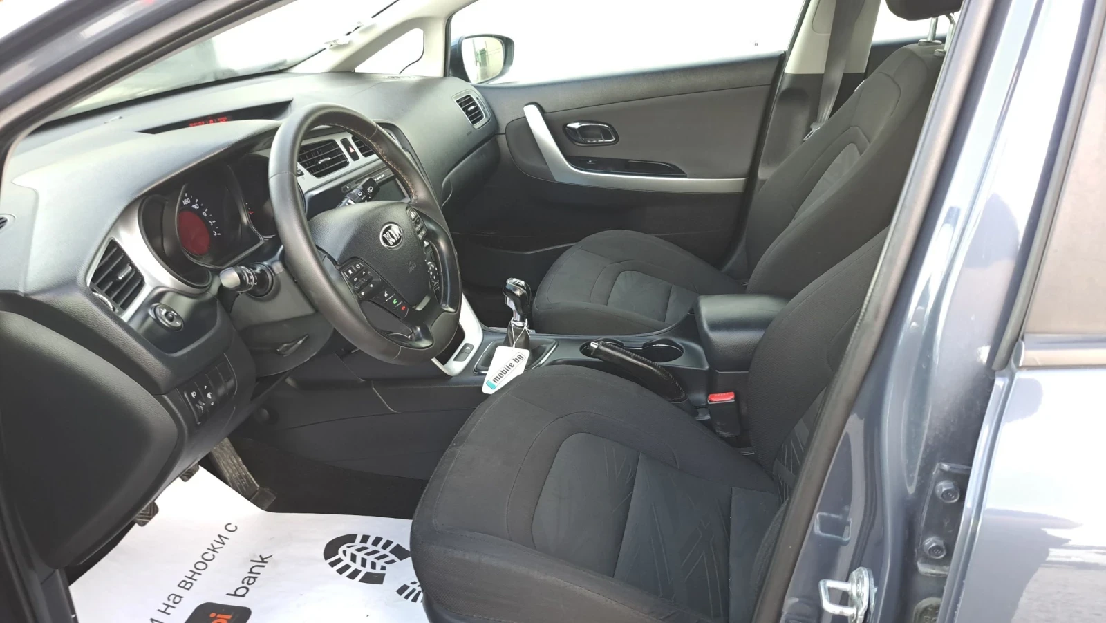 Kia Ceed 1.4 CRDI, снимка 13 - Автомобили и джипове - 54708175