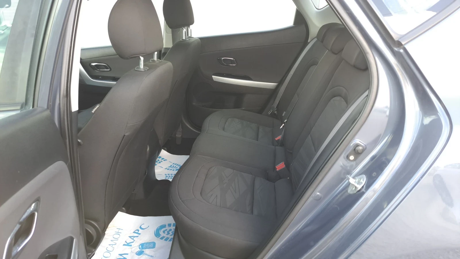 Kia Ceed 1.4 CRDI, снимка 11 - Автомобили и джипове - 54708175
